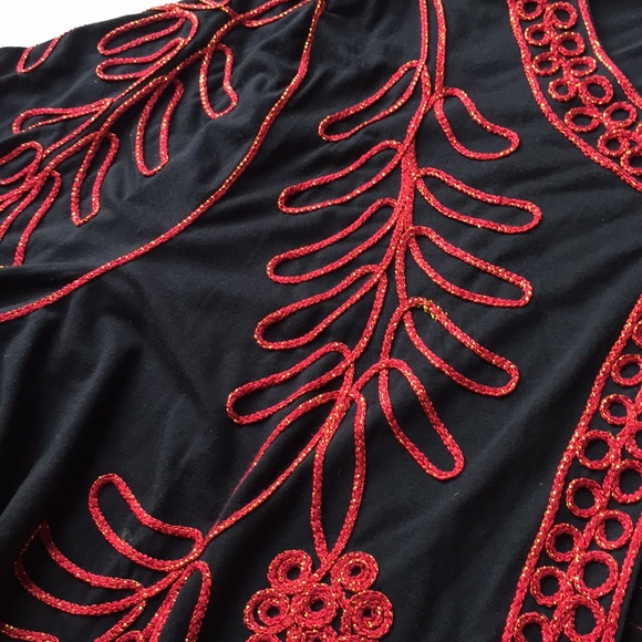 Catherines plus stretchy jacket red/gold embroider - Picture 3 of 8